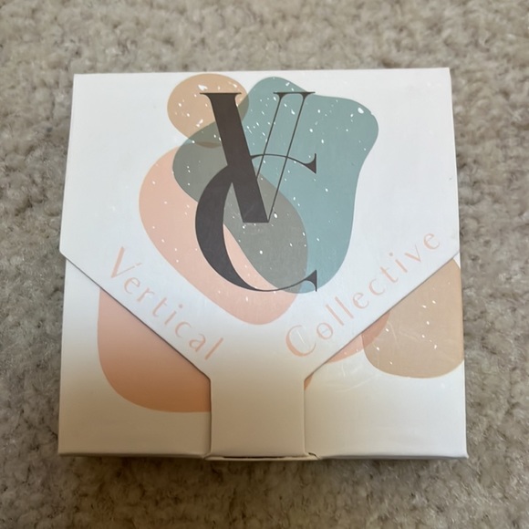 NEW Vertical Collective 3 Layer Necklace - Picture 4 of 4